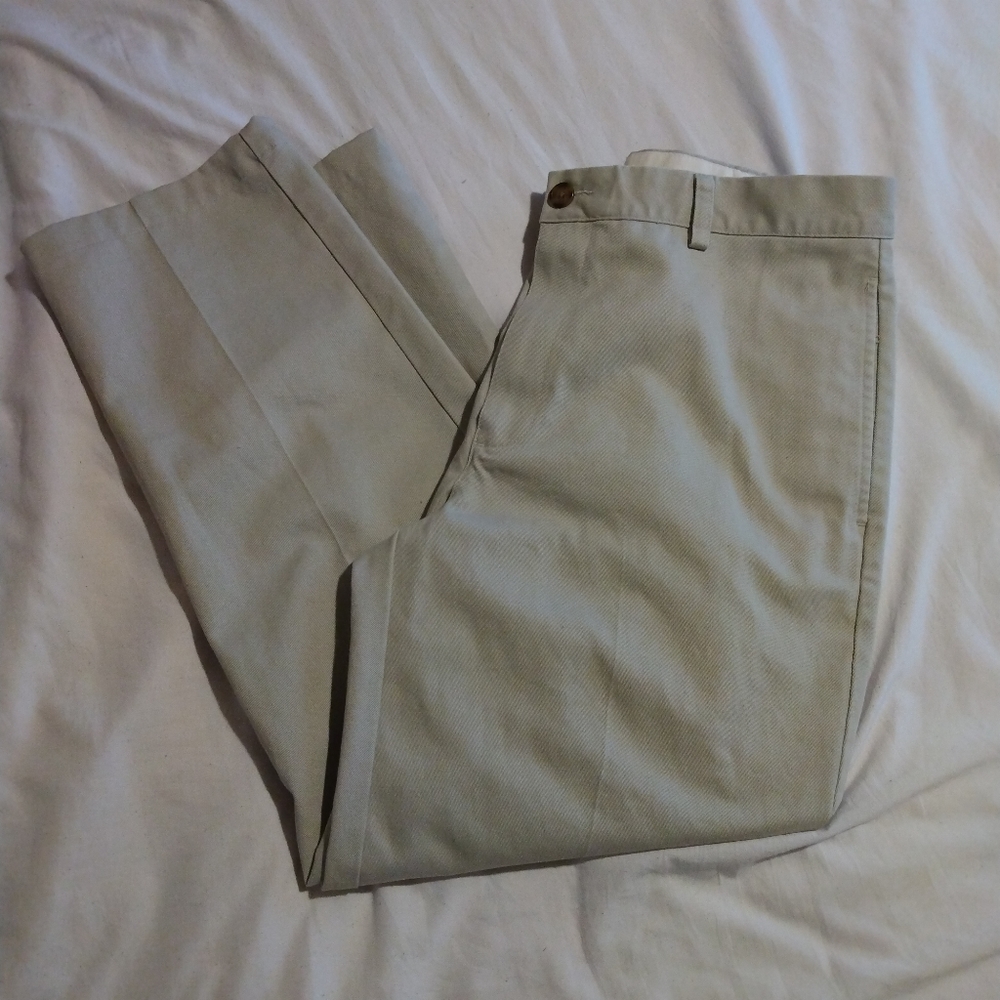 LL Bean classic fit khakis32x27 read description